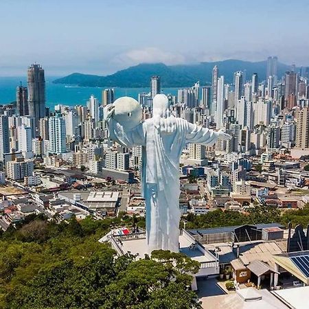 Apto A 100M Da Praia Central Balneário Camboriú Екстериор снимка