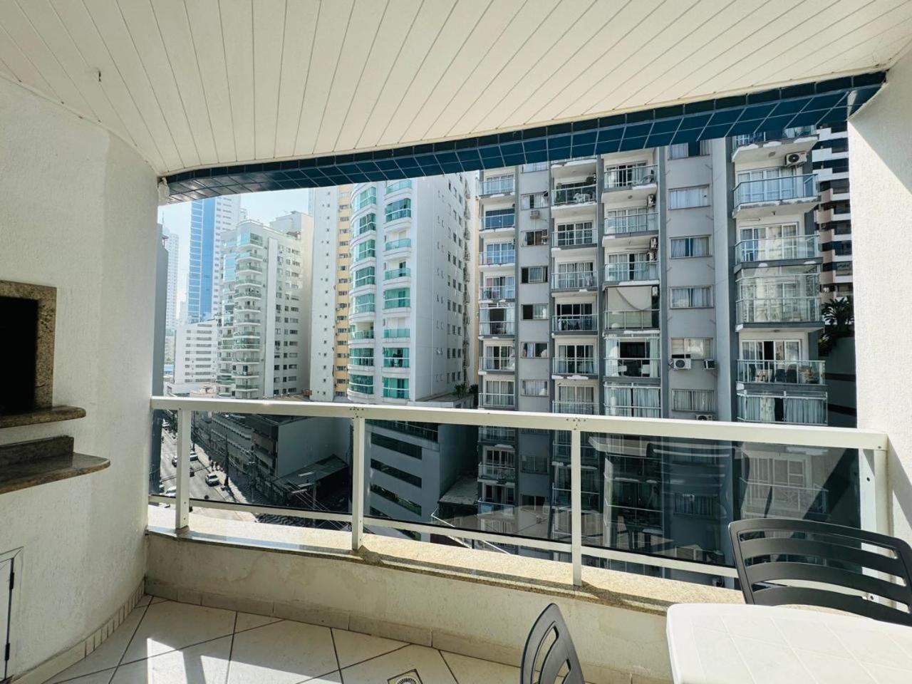 Apto A 100M Da Praia Central Balneário Camboriú Екстериор снимка