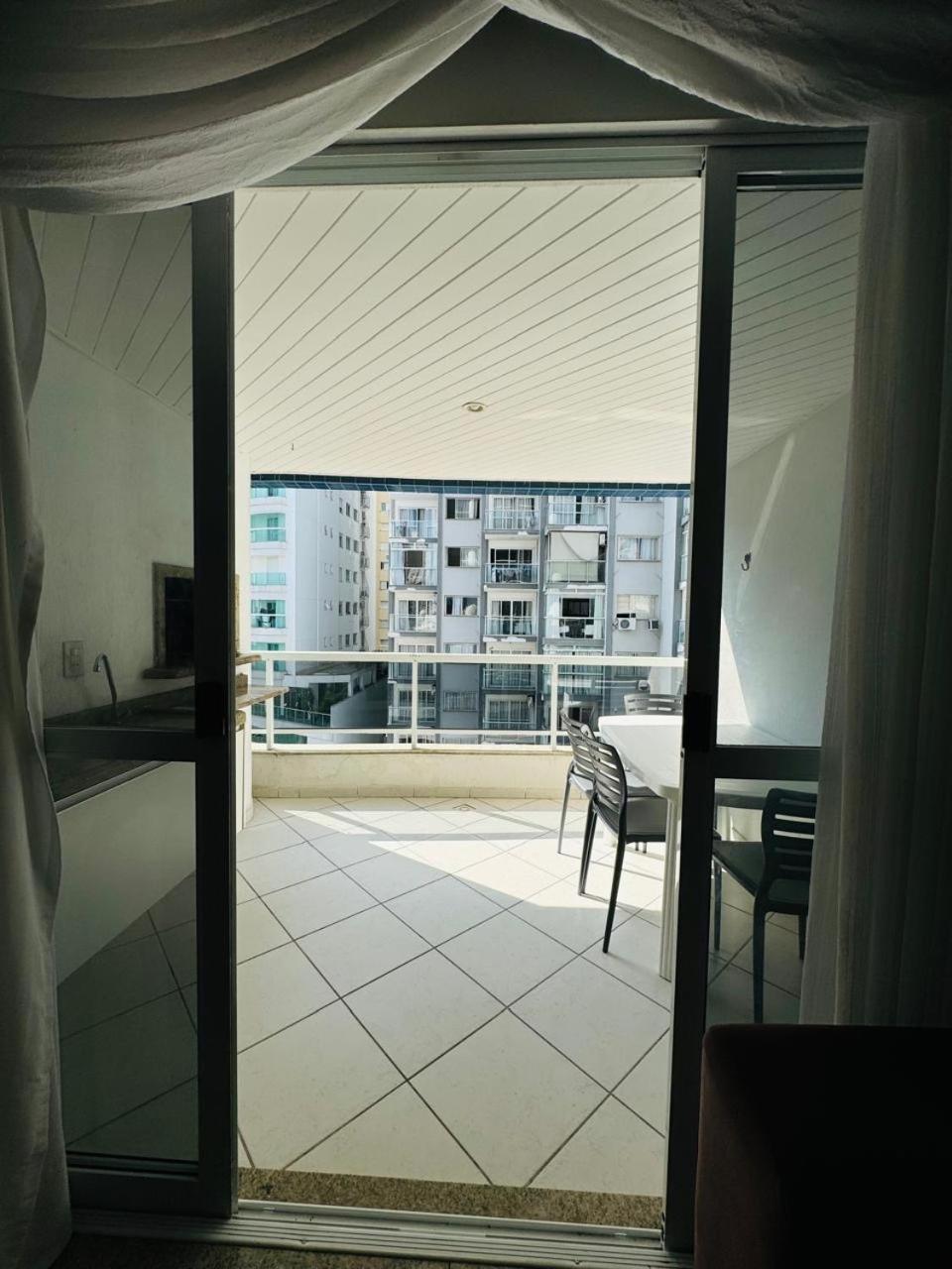 Apto A 100M Da Praia Central Balneário Camboriú Екстериор снимка